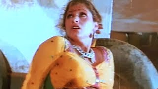 Kabir Bedi saves Dimple Kapadia from being molest  Mera Shikar  Action Scene 916 [upl. by Ahsoj]