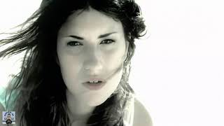 Laura Pausini  Emergencia De Amor Official Video 4K Remastered [upl. by Kinchen]