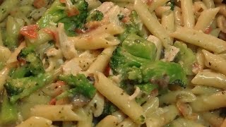 Bertolli  Chicken Alfredo amp Penne  Arickamisha bertolli cooking quickdinner [upl. by Odlopoel]