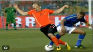 Copa do Mundo 2010 Felipe Melo e sua agressão ao jogador Roben da Holanda [upl. by Estus]