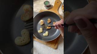 How to shape pancakes 🫶🏼 must try out food recipe youtubeshorts shorts [upl. by Amaras]