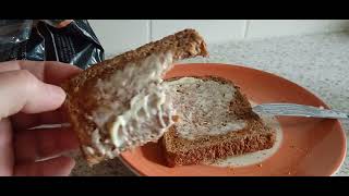 Wholemeal Farmhouse Seeded Bread Toast Lidl Food Snacks Review £105 800g [upl. by Geminian]