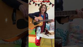 The jeely piece song  Mrs Furryboots childrens scottish songs [upl. by Gytle]