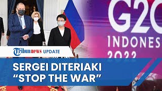 Salaman dengan Retno Marsudi Menlu Rusia Sergei Lavrov Tiba tiba Diteriaki Can You Stop the War [upl. by Ewart]