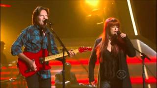 John Fogerty amp Wynonna Judd Duet  Proud Mary  ACM Girls Night Out Live Naomi Judd [upl. by Kumler]