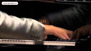 Lang Lang  Chopin Etude Op 10 No 5 [upl. by Ilrebmyk]