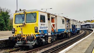 DR73917 Balfour Beatty Tamper sits at Margate  Class 375 overtake [upl. by Leandra]