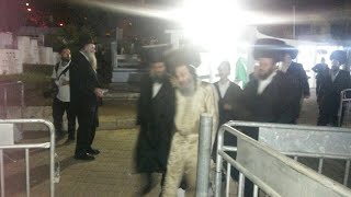 Reb Meilich Biderman  Kever Of Shtefanesht Rebbe On Yahrzeit [upl. by Valenza457]