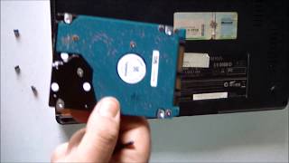 olivetti olibook m1025 come smontare l hard disk olidata how to disassemble the hard disk [upl. by Lewiss378]