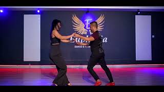 dancing salsa Conga Gloria Estefan [upl. by Vyky337]