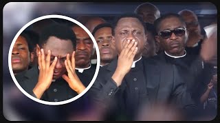 Apostle Eric Nyamekye In Tears 😭😭 at The Funeral of The Late Apostle Michael Ntumy 💔🕊️ [upl. by Garland]