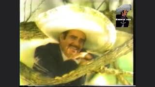 Nos Estorbo La Ropa  Vicente Fernandez Video Oficial [upl. by Gipson]