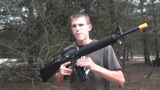 JG M16A2 Airsoft Gun Overview [upl. by Oinotnanauj465]