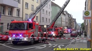 Rauch und Flammen aus Dachgeschoss  2 Alarm Feuerwehr Stuttgart  2 Drehleitern im Einsatz [upl. by Mandal725]