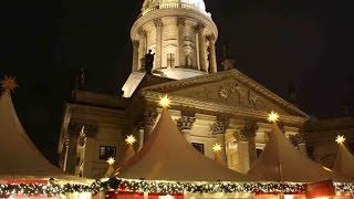 Weihnachtsmarkt am Gendarmenmarkt in Berlin [upl. by Cordie]