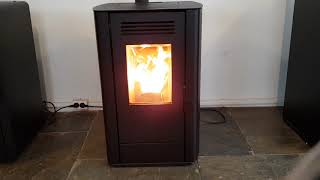 Start van pelletkachel Julia Next Start up pelletstove Julie Next [upl. by Oak]