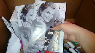 Abertura De Caixa Avon Campanha 022017📦 Maletas Coloridas Color Trend [upl. by Asinet]