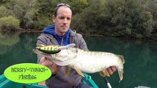 Pêche du brochet aux leurres dans les gorges du Verdon Partie 2 GoPro [upl. by Armelda]