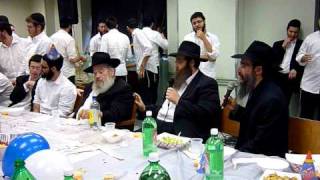 avraham fried sings tanya for the birthday party of reb avrohom garlitsky in oholei torah [upl. by Ky]