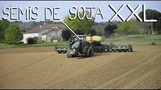 Semis de soja XXL  Semoir John Deere 32 rangs amp John Deere 8370 RT  Sound [upl. by Lytsyrk]