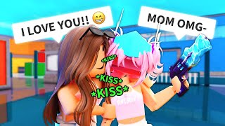 I PLAYED MM2 WITH MY MOM FUNNY MOMENTS [upl. by Sesylu571]