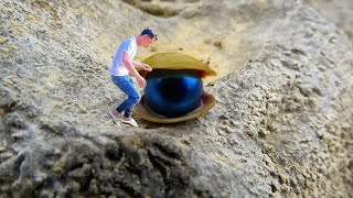 Girls Casual Dig in River Ends in Riches Giant Deformed Shell Holds Surprise of Valuable Gems [upl. by Ibrahim]