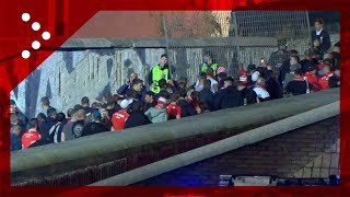 Napoli larrivo dei tifosi dellUnion Berlino allo stadio quotMaradonaquot [upl. by Ledba]