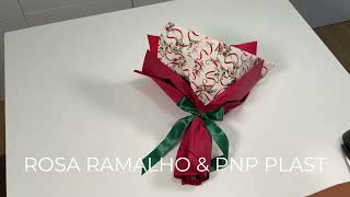 💐🎀Wrapping a bouquet with 2 sheets in different colors wrappingflowers [upl. by Aissatsana]