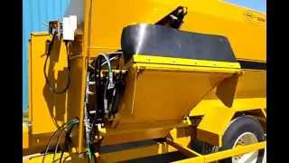 Henke Buffalo Mixer Wagon Hydraulic Flip Spout [upl. by Kama]