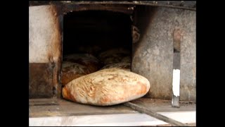 Pane forno a legna [upl. by Nnanerak]