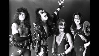 KISS  Strutter Live 1975 [upl. by Lipinski]