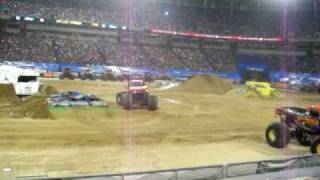 11709 Monster Jam at the Metrodome  Rolling Thunder Freestyle [upl. by Aret]