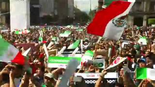 Mexicanos celebran el gol de México vs Alemania en el Zócalo [upl. by Nillek597]