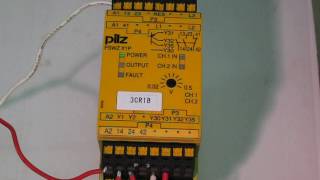 Pilz PSWZ X1P Safety relay 動作確認 [upl. by Grunberg777]