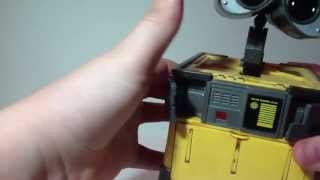 Video Review of the Transforming WallE Toy [upl. by Sirtemed]