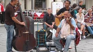 RomDraculas in Florences Piazza della Repubblica [upl. by Sainana961]