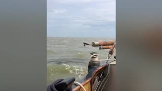 Zeilen met deze fantastische platbodem Schokker op IJsselmeer en Waddenzee  met droogvallen [upl. by Oaht]