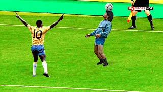 Maradona vs Pelé  Legendary Moments [upl. by Godbeare]