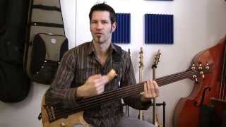 Fre0101  Fretless 1 Intonation 1  Leersaiten  German Bass lesson [upl. by Arimay]