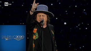 Sanremo 2020  Zucchero infiamma il palco dellAriston [upl. by Letsyrc900]