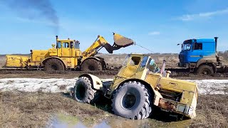 Tractor stuck in mud Powerful tractors K700 Kirovets off road History of Kirovets K700 [upl. by Allekim]