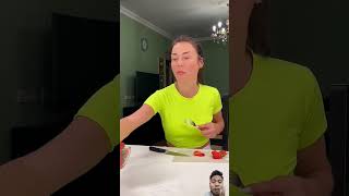 Trick to slice a strawberry 🍓 food strawberry fruit foodie slice [upl. by Lander]