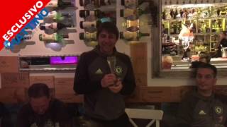 Conte festeggia la Premier League nel ristorante foggiano Gola Restaurant di Londra [upl. by Marcelle82]