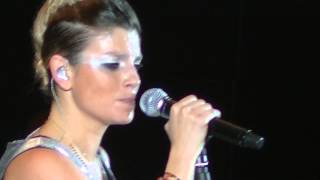 Emma si commuove  Concerto Live Emma Marrone  Mediolanum Forum Assago 20112013 [upl. by Isle]