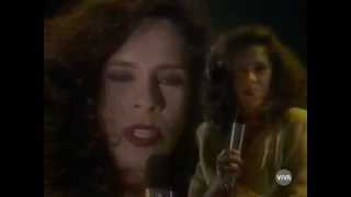 Gal Costa  quotAlguém me dissequot clipe [upl. by Laughlin787]