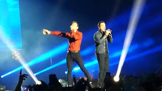 Aquí estoy yo  David Bisbal y Luis Fonsi La voz en Concierto Madrid Live [upl. by Uella]