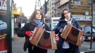 Les Fuines Gruppo Folk femminile a quotLuci Note amp Solidarietàquot Musiche occitane [upl. by Battat]