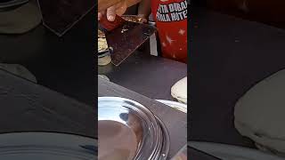 Anda Fry In Tawa Style 🔥 Queeta Dubai Piyala Hotel Karachi ☕ Khan Fry A Anda And Paratha making [upl. by Motch931]