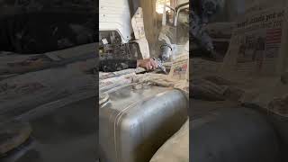 Benzin deposu boyama automobile otoboya mechanic shortvideo detailing [upl. by Nedmac]