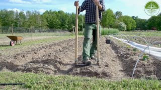 Anzucht mit eigenem Kompost  SpezialBroadfork  Mulch im Gemüsebau  Solawi Hofgarten Lemgrabe [upl. by Bourgeois]